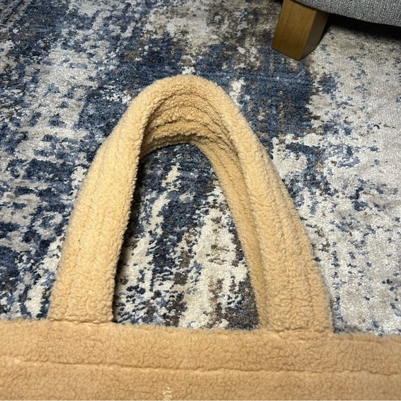 Victoria’s Secret Brown Fuzzy Plush Fleece Sherpa Tore Bag - Picture 6 of 11